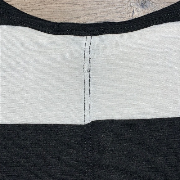 Babaton Black & White Stripe Tee XS - Picture 7 of 8